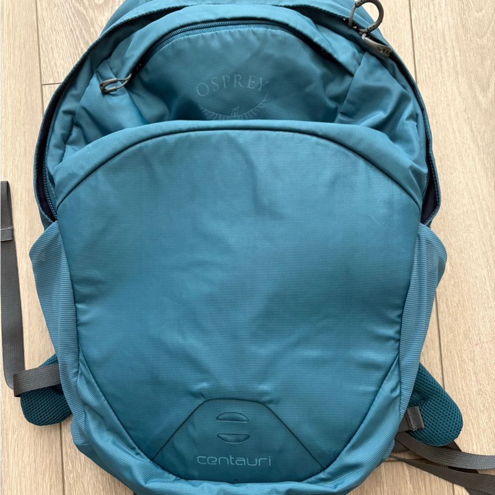 Osprey Centauri Backpack, 22L Daypack, Blue Lightweight, Good for Travel